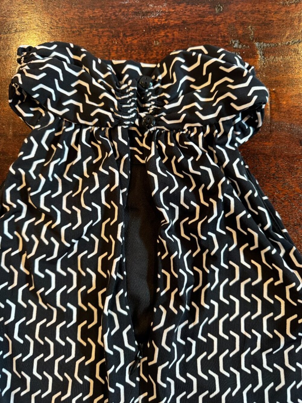 Enfocus Studio NWT Black & White Geometric Halter Jumpsuit - Size 12 - Picture 7 of 11